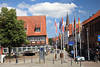 Plön-City Fussgängerzone Flaggen Blick in Lange Strasse Urlaubsfeeling