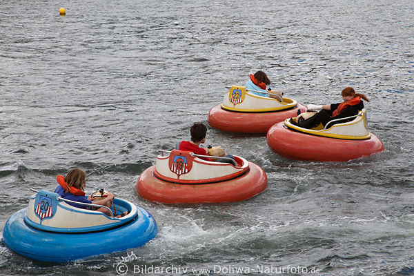 Wasserspass f�r Kinder: Hafenfest Rafting im Schlauchboot Foto von Kieler Woche