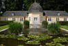 705055_ Schloss Berleburg Garten Eden Bild: Schlosspark Grünanlage, Teich Springbrunnen & Wasserrosen