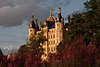Mrchenschloss Schwerin romantisches Stimmungsbild in Goldfarben Abendlicht Fotografie