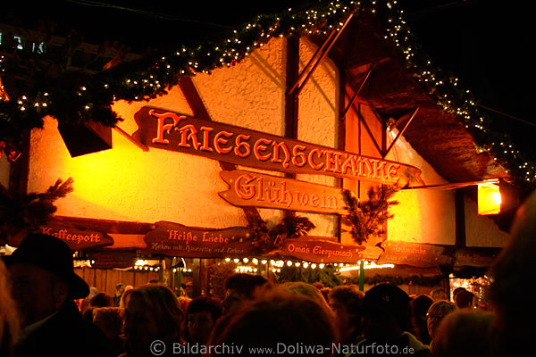 Friesensch�nke Weihnachtsstand mit Gl�hwein Eierpunsch Lumumba Rotlicht in Hamburg