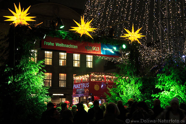 Paketbus Tannenbäume Sterne märchenhafte Weihnachten