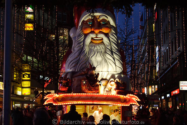 Weihnachtsmann Foto auf Spitalerstrasse in Hamburg-City Bilder Advent Weihnachtszeit