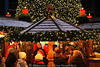 Adventstand Kerzenlichter Hamburger Weihnachtsmarkt Hütte Bild Wintertreff am Tannenbaum