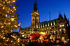 Weihnachtsmarkt Hamburg Rathaus Advent Nachtbild