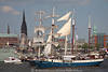 Atlantis Segelschiff Fotos: Dreimast Segel-Yacht bei Hamburger Hafengeburtstag Schiffsparade Bild