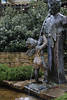 512017_Engel Denkmalstatue Fontne Wasserbrunnen Foto in Wintergarten De Eemhof Center Parcs Dome