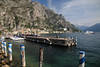 Porto Nuovo Limone Foto Gardasee Wasser Reise Schiff Hafen Mole City in Bergkulisse
