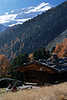 0809_Sdtirol Berghtte Touristenrast vor Schneegipfel ber Martelltal