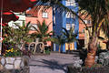 Tazacorte Urlaub unter Palmen Hotel Ferienidylle Foto Insel La Palma bunte Stadthäuser