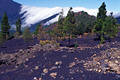 Passatwolke fließt über Gebirgskamm Cumbre Nueva Vulkan-Asche LaPalma Berglandschaft