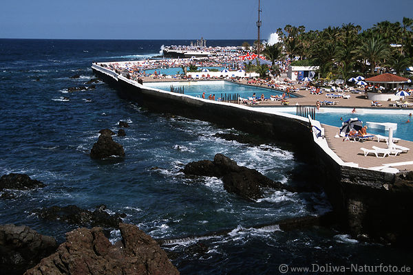 Swimmingspools Lago Martianez Schwimmbecken unter Palmen