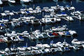 2200_Boote im Yachthafen aus der Vogelperspektive
