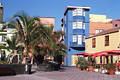 Tazacorte bunte Stadt Foto Insel La Palma Reise Ferienhäuser Café Urlaub unter Palmen