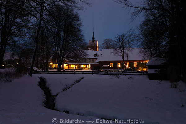 Bispingen Nachtlichter Winterfoto Abendstimmung Kirchenblick durch Schneelandschaft