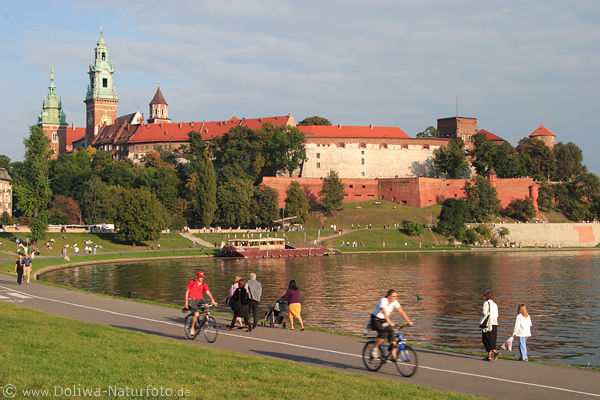 Kraków Wawel Weichsel-Promenade Fahrradfahrer