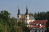 Heiligelinde Klosterkomplex Swieta Lipka Doppelturm Wallfahrtskirche mit Sanktuarium
