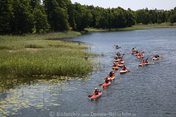 Kajakwanderer in Wasserlandschaft Tajty-See Masuren Natur am Schnberg (Piekna Gra)