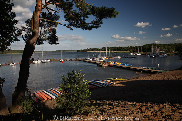Masuren Niederseebucht in Kreuzofen Strand Jachthafen Wasser Landschaftsidylle Mazury Krzyze plaza