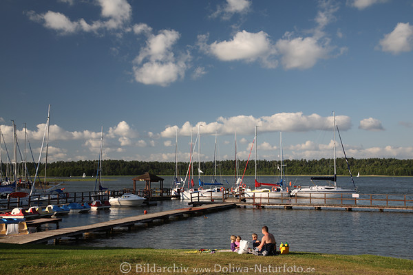 Masuren Kreuzofen Strand NiederSee Landschaft Familie am Wasser Urlaub