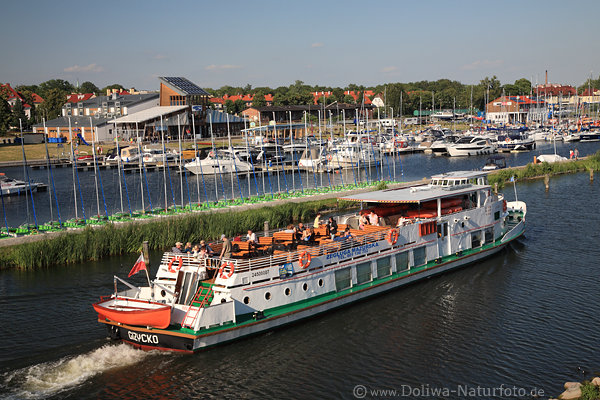 Schiff-Fahrt in Port-Gizycko Hafen Landschaft Ltzen Lwentin See Wasser Ausflug Masuren zegluga mazurska statek wycieczka