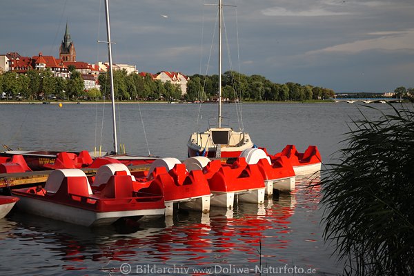Lyck am See Trettboote-Steg in Wasserlandschaft Masurens