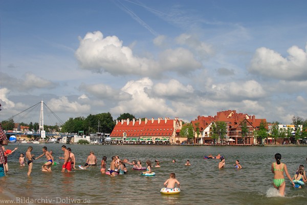 Nikolaikensee badende Kinder