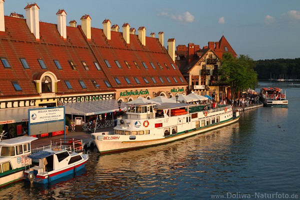 Nikolaiken Seeufer Promenade Schiffsanleger Masurens Wasserflotte