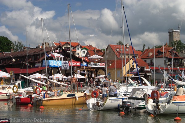 Seglerdorf Nikolaiken Port Kneipen Boote Hafenbild Masuren Seeufer Sommeridylle Foto