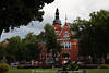 1204355_Rastenburg Rathaus Bild Masuren alte Architektur Reisestadt Attraktion Foto am Park
