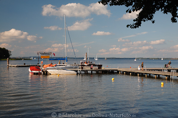 Rydzewen Seesteg ins Wasser Lwentinsee in Masurenfoto Bootssteg Seebrcke Laufsteg