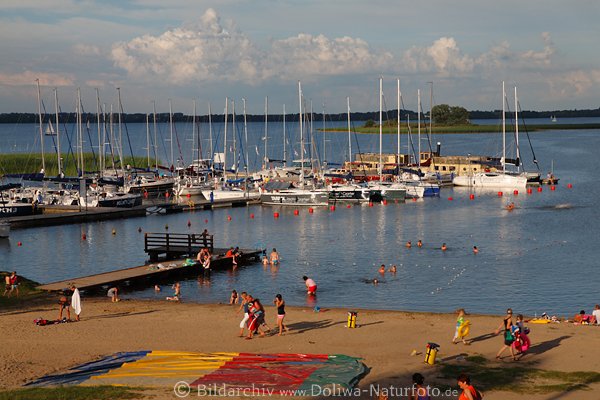 Wilkassen Strandlandschaft Masurens Löwentin-See Jachthafen Wasser-Mole Sand Urlaubsidylle Werbefoto