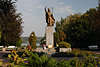 Papst Johannes Paul II Denkmal in Sensburg / Mragowo Promenade zum See