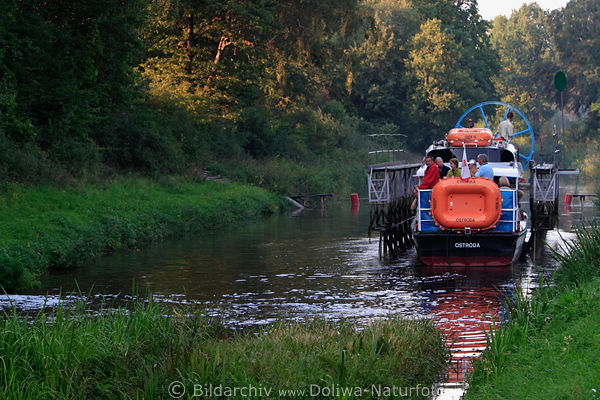 Elbing-Draussensee Schifffahrt Oberlndischer Wasserkanal Touristen in Ermland-Westmasuren Mazury-Pochylnia
