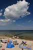 705531_ Bauerhufen Urlaubsparadies Foto, Urlaub im Sand am Ostsee Strand, Menschen, Urlauber in Reisebild sonnen