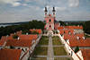 Doppelturmkirche & Wigry Klosterhof Panoramafoto Gebäudekomplex Rotdächer Bild vom Aussichtsturm