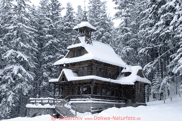Jaszczur�wka Kapelle im Schneefall Winterbild Zakopane