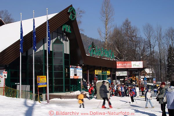 Skilift Gubalwka Halle Foto Zakopane Liftanlage Kassen Winterbild Bergstadt Skitourismus