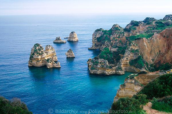 Ponta de Piedade Felsen im Meer Blauwasser Algarve Wildk�ste Felsbrocken bei Lagos