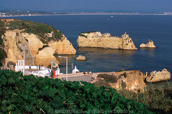 Seeterasse mit Meerblick Algarve Badestrand Felsen Wasseridyll Restaurant Mirante Bar