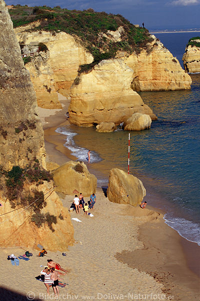 Algarve Sandstrand Praia Dona Ana Goldklippen Badebucht bei Lagos Portugal