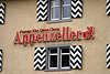 600747_ Appenzeller Fromage Käse Queso Cheese in Appenzell, Schild am Haus mit schwarzweissen Fensterladen