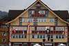 600766_ Hotel Uppenzell Cafe Conditorei in Appenzell Stadtbild aus Schweiz, Appenzeller bunte Häuser Ansichten