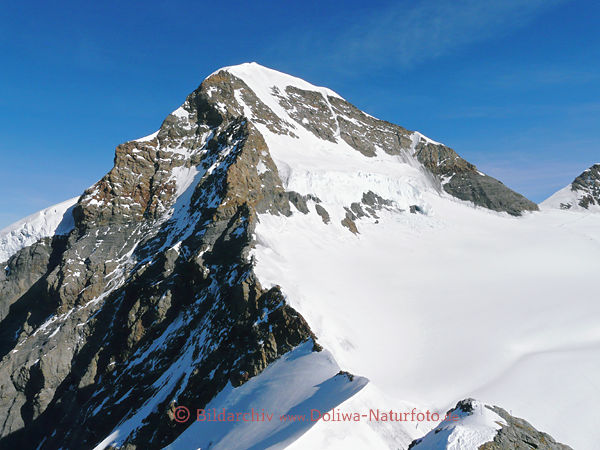 Berggipfel im Schnee Berner Alpen