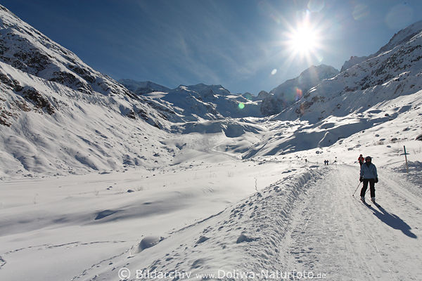 Morteratsch-Gletscher Skilufer Talabfahrt Winterlandschaft Naturbild Schnee Sonne