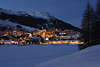 901505_Sankt Moritz Nachtlichter ber Moritzersee Winter Schneelandschaft Foto Schweizer Alpenstadt