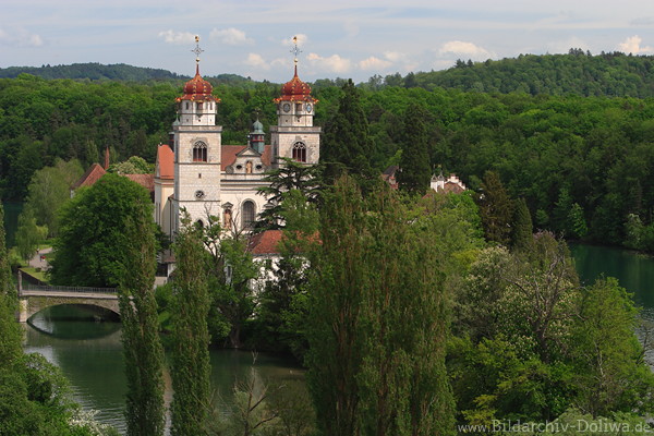 Klosterkirche Rheinau grne Klosterinsel mit Brcke zum Festland
