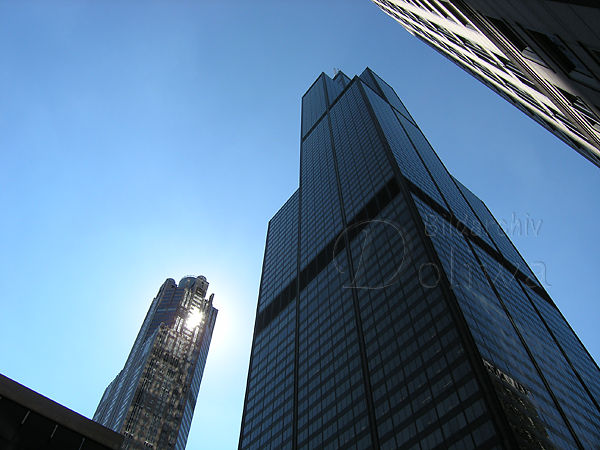 Chicago City Wolkenkratzer Glashochhuser Sears Tower Blick nach oben in USA Stdtereise