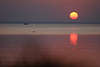 Sonne Rotball Wasser Spiegelung Seenlandschaft Romantik Spirdingsee weiter Horizont