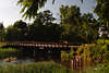 706372_ Kajakwanderer am Fluss Badestrand mit Kinder in Romantik Natur Bild, Paddelboot unter Brücke